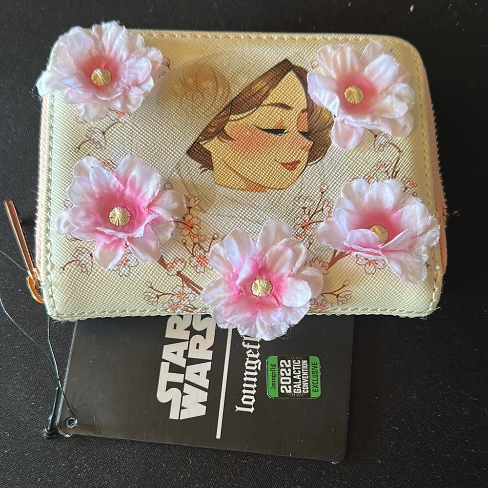 Loungefly Star Wars Princess Leia Floral Small Zip Wallet NEW with tags